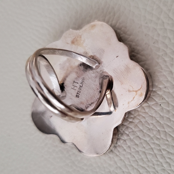 Mother of Pearl Sterling Ring - Picture 5 of 5